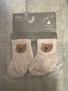 *2 for $15* Gap Baby First Essentials Baby Brannan 3-pack crew socks, size 3-6M
